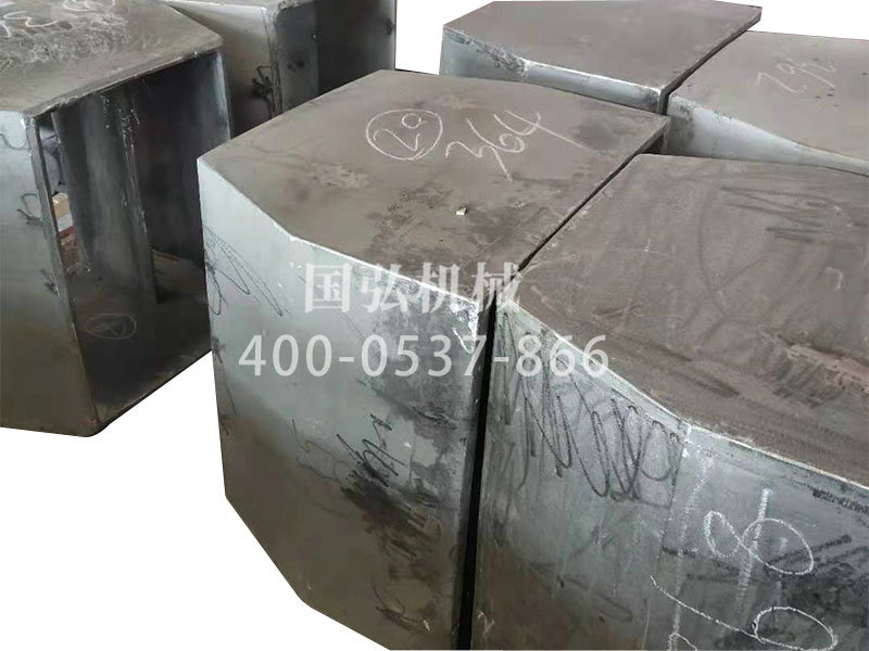 16396419317119764